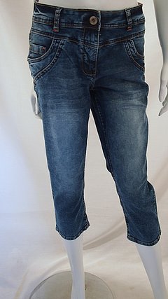 Capri Loose Fit Denim Scarlett